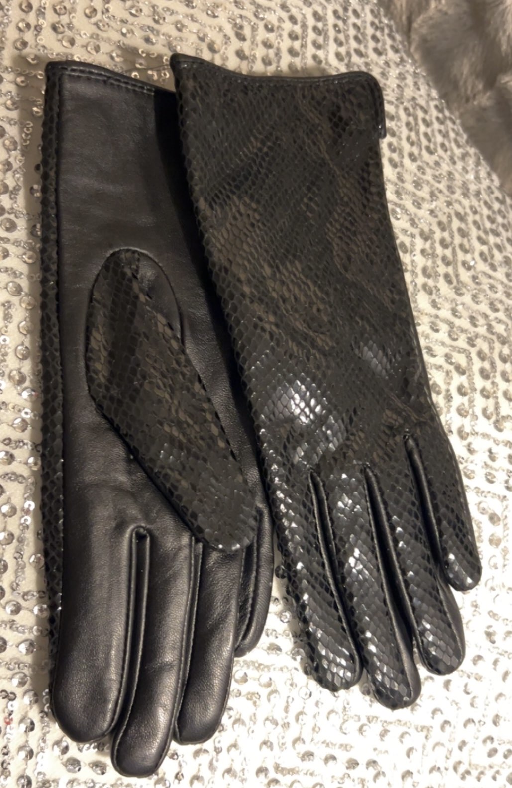 Razzle Dazzle Snakeskin Print Gloves