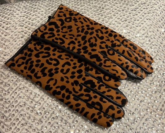 Pretty Kitty Leopard Print Fur and Leather Gloves