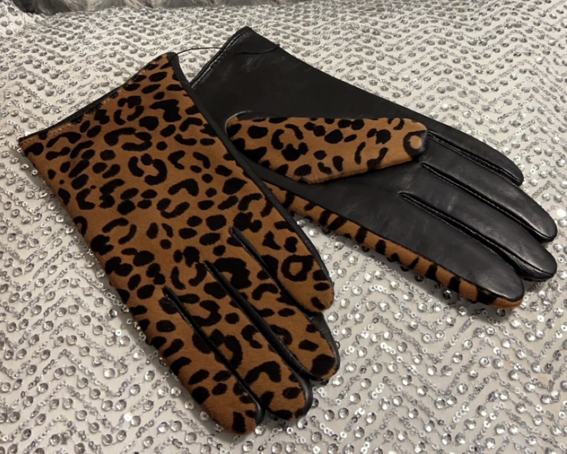 Pretty Kitty Leopard Print Fur and Leather Gloves